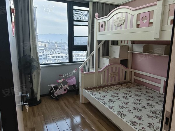 金华东阳横店绿城桂语江南绿城四房改三房，诚心出租！配套齐全出租房源真实图片