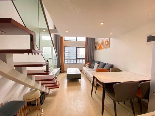 昆明五华高新区和悦铭著复式公寓 拎包入住 精装修出租房源真实图片