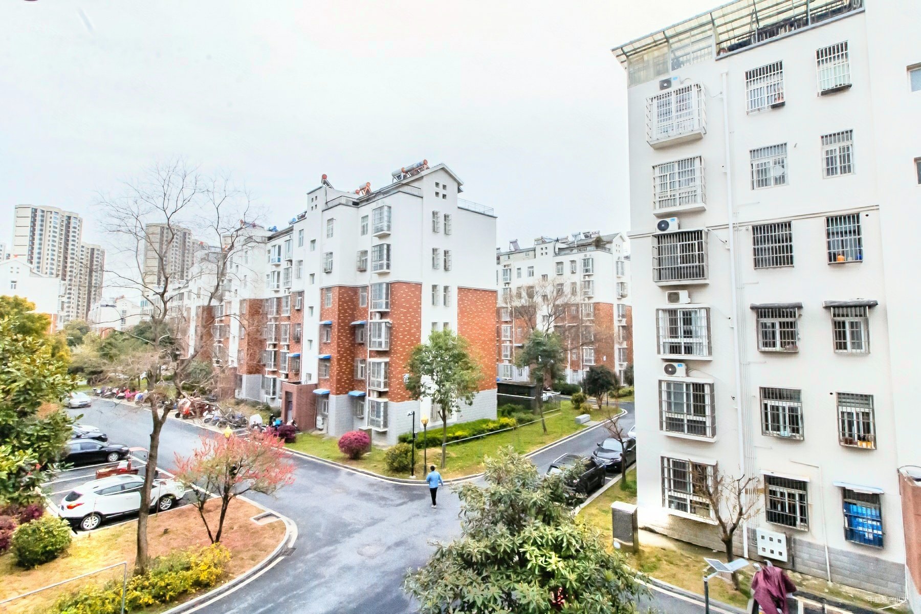 南北通透楼层李湾小区一期70平居家自住