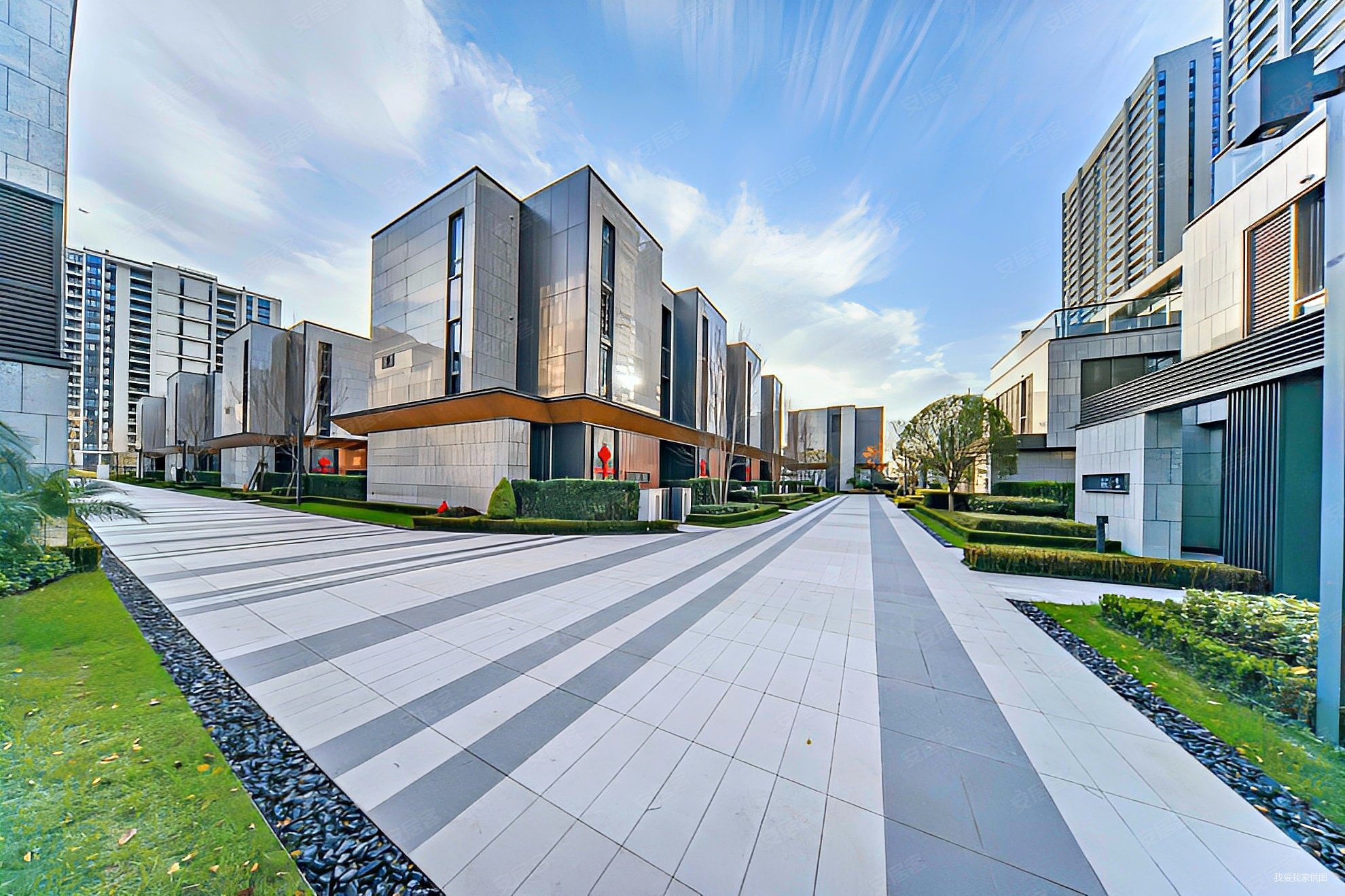 送车库急卖新出悦虹湾边套排屋毛坯价格可面议空间大