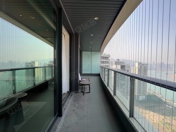 重庆南岸南滨路阳光100喜马拉雅南滨路看江精装豪宅出租!