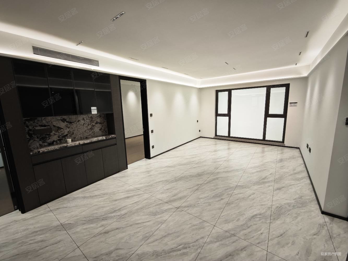 高新万科城3室2厅2卫108㎡南北60万