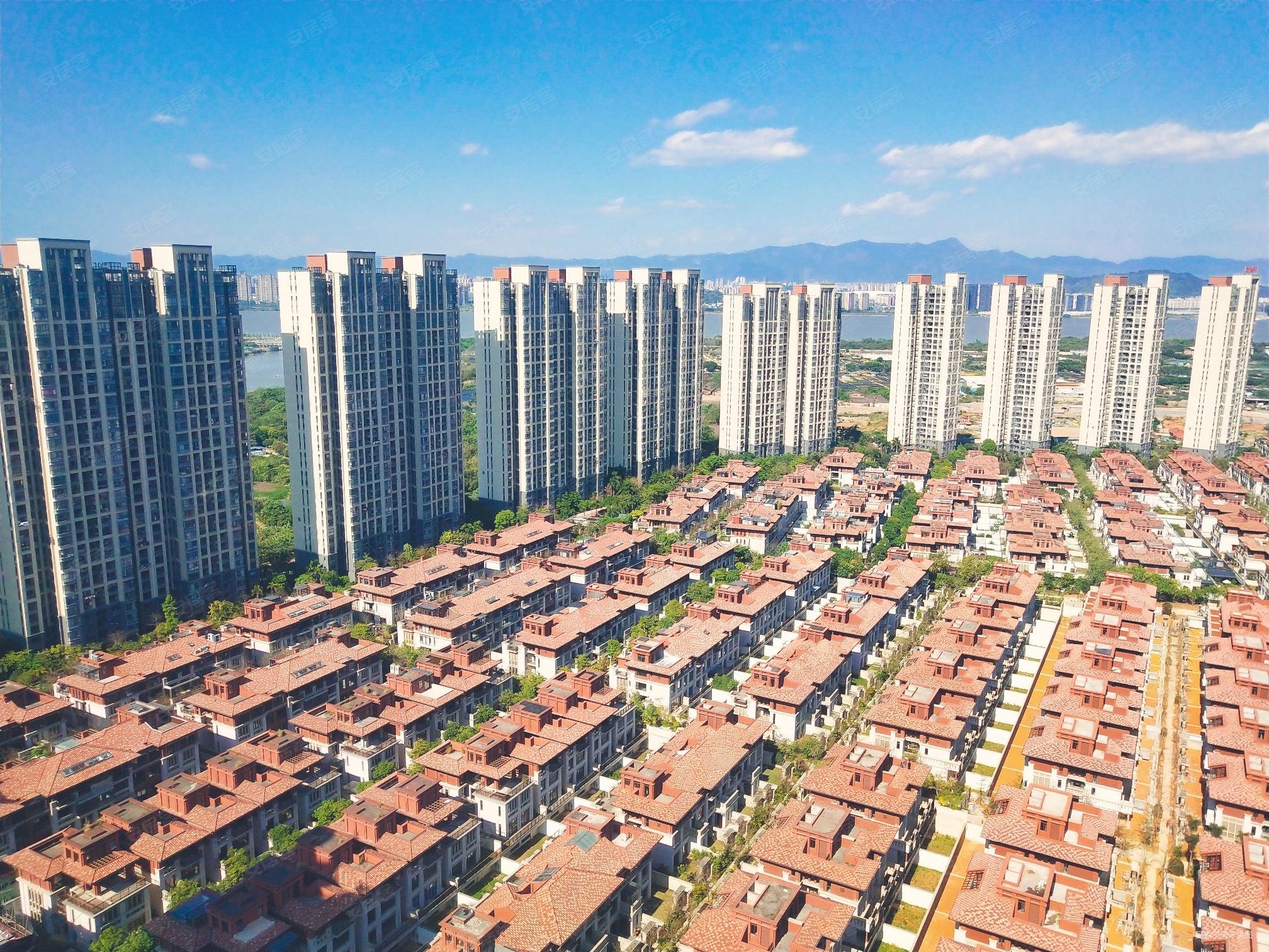 阳光城翡丽湾!万达三甲医院旁!全墅景!品质社区!