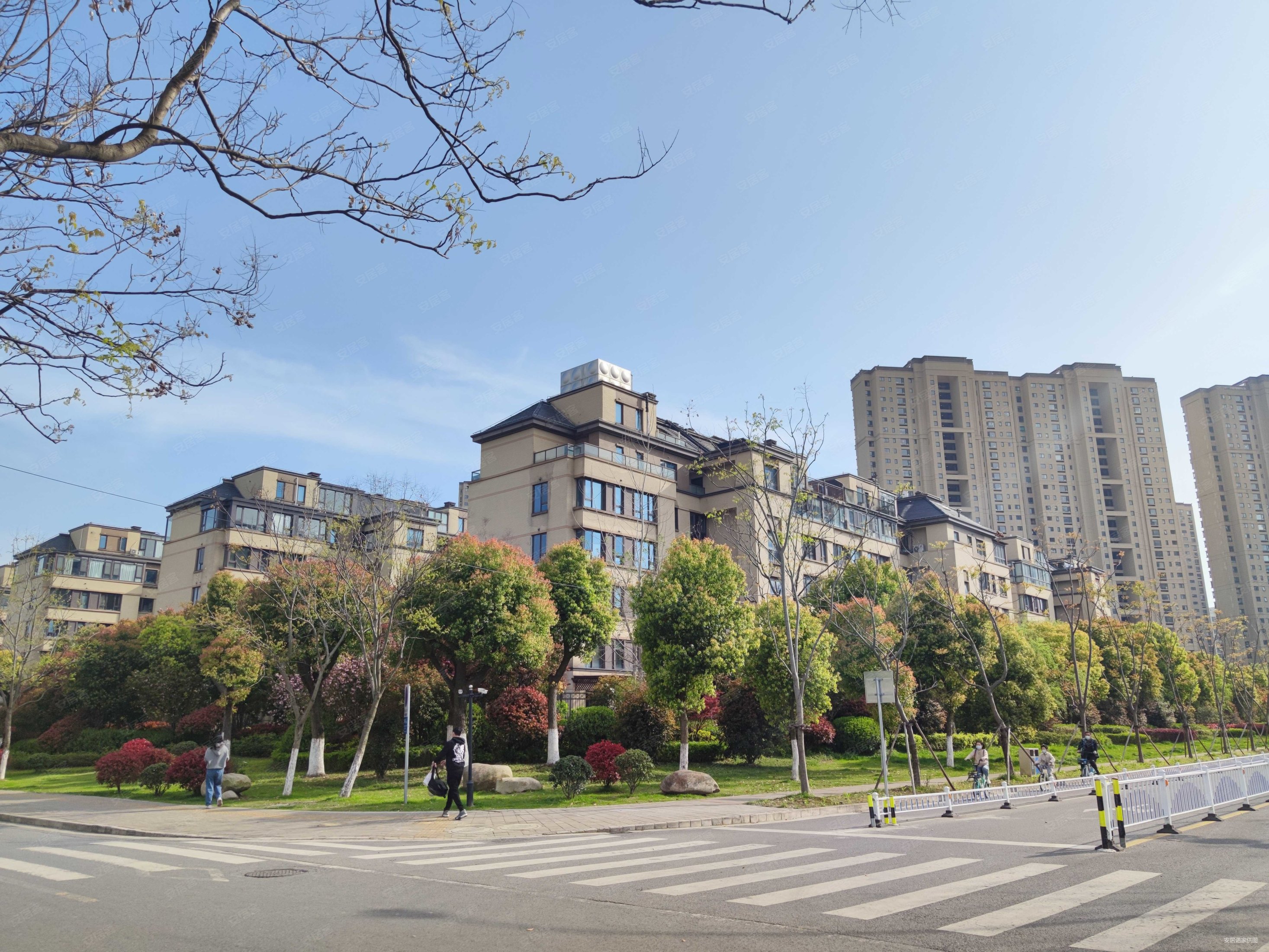 九龙仓碧玺洋房豪装3房全屋地暖中央空调品牌家具
