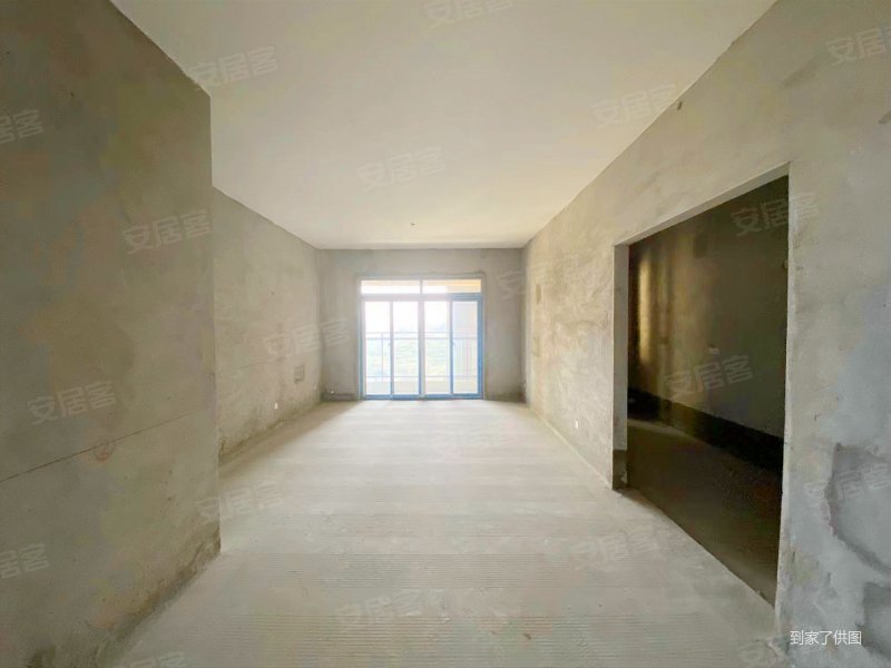 18号线轻轨站旁花溪御府清水4房次新小区大阳台