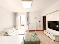 武汉青山余家头青山江滩 建二商场 武汉科技大学 带超大露台 楼下好吃一条街出租房源真实图片