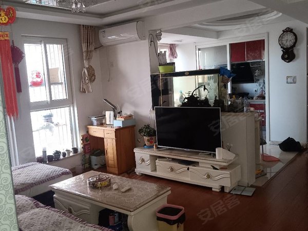 970医院对面鼎城2008精装三室初次出租家具家电齐