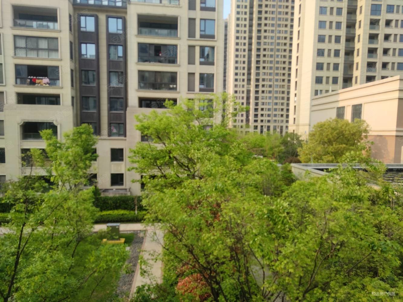 鑫控吴越学府3室2厅2卫120㎡南北260万