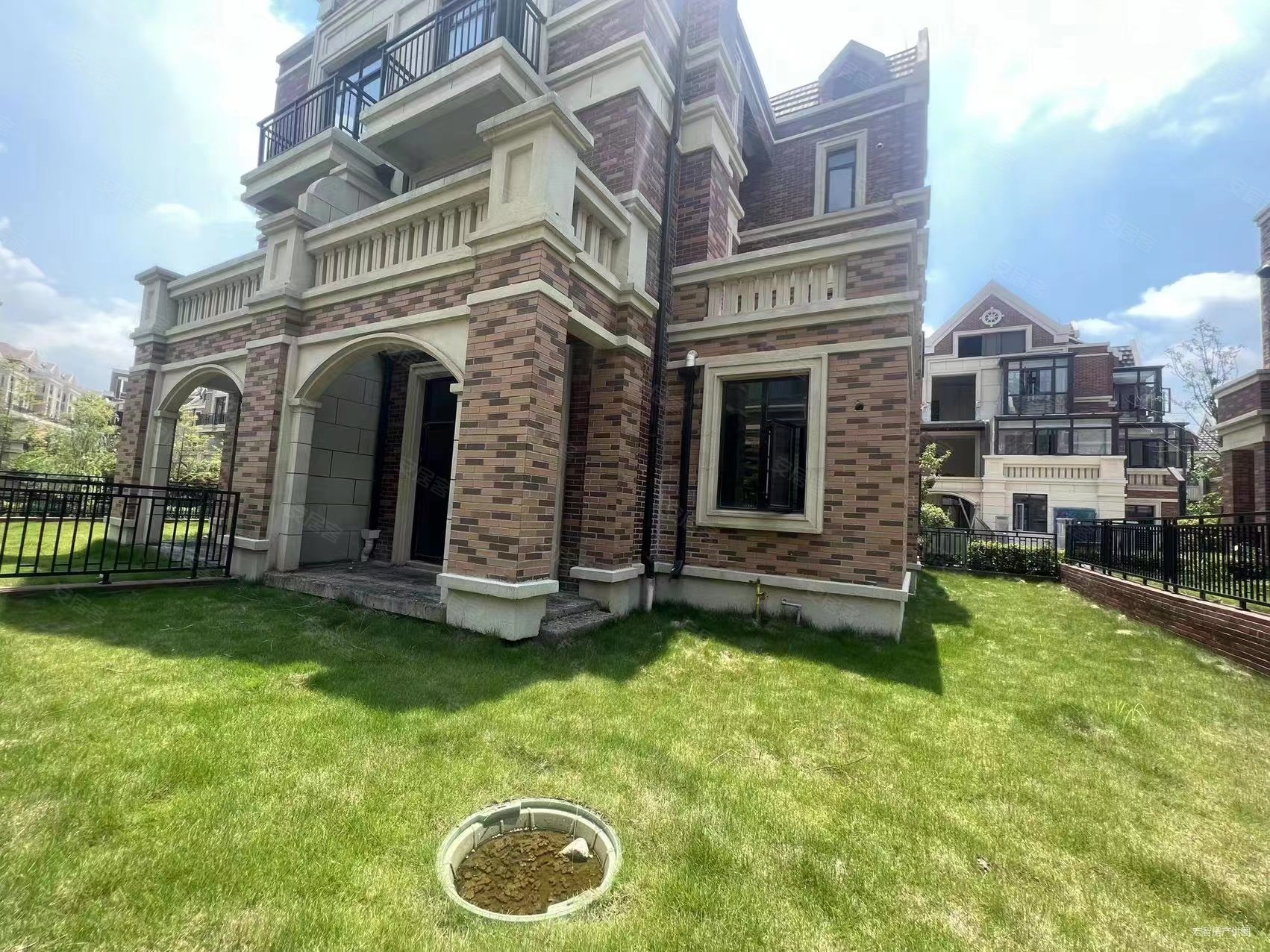 保利半山国际纳帕溪谷别墅