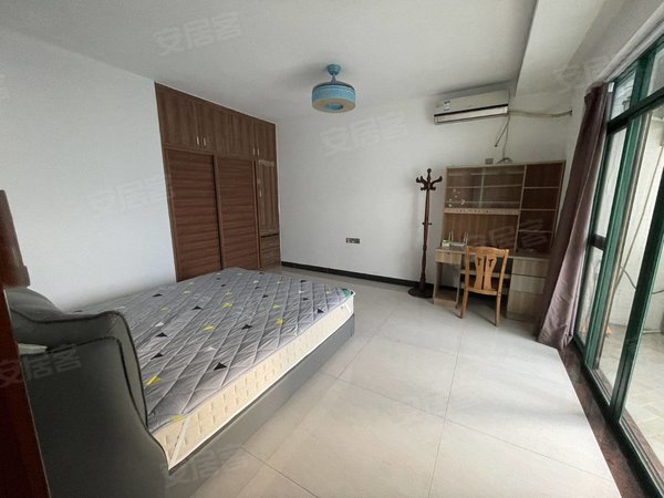 肇庆端州城东湖景园湖景园 市中心 全湖景复式5房 大露台出租 4800元出租房源真实图片