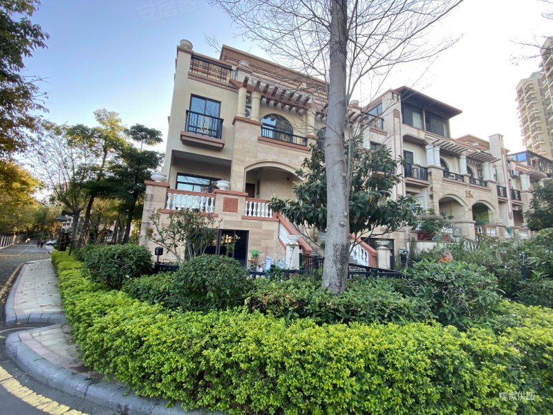 深圳房产网>深圳二手房>龙华二手房>梅林关口二手房>龙岸花园(别墅)>