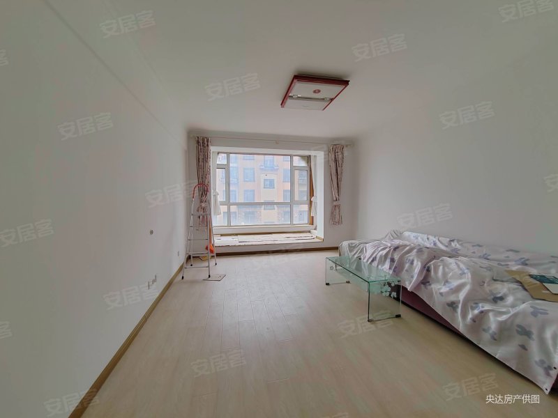 房主诚信出售此房,标准的两室户型,实验中 ,南北通透户型,御景园二手