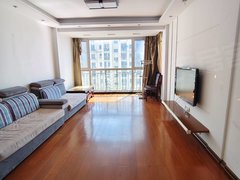 大连旅顺口新加坡花园轻轨旁 新加坡花园 两室精装南北通厅 屋里干净 拎包住随时看出租房源真实图片