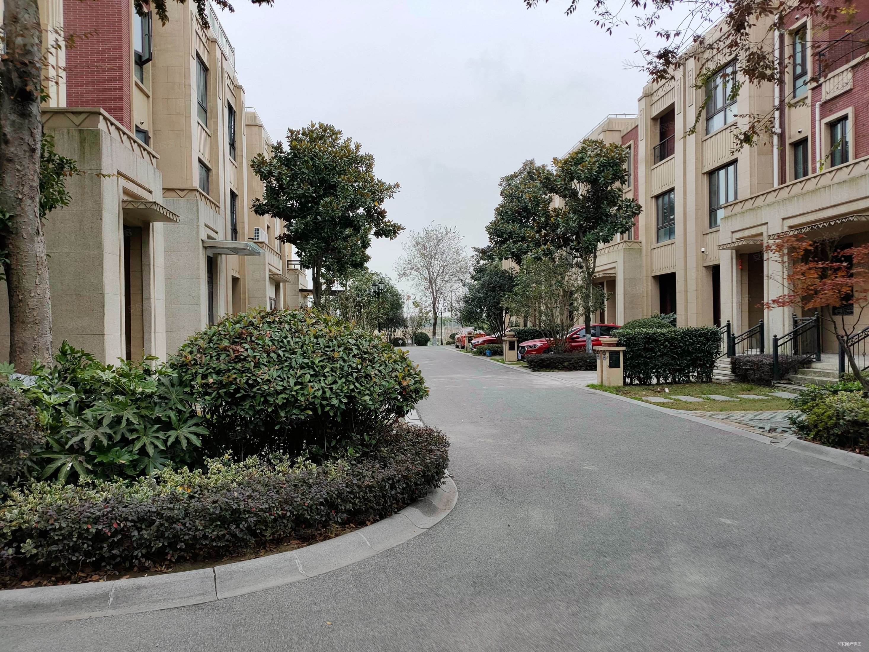 淀山湖壹号(别墅)3室2厅3卫158㎡南北220万