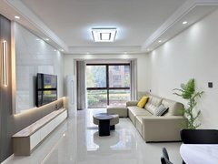 广汉西城广场雒城街道第四小学校翡翠郡电梯洋房套三双卫精装修，家具家电齐全1800每月出租房源真实图片