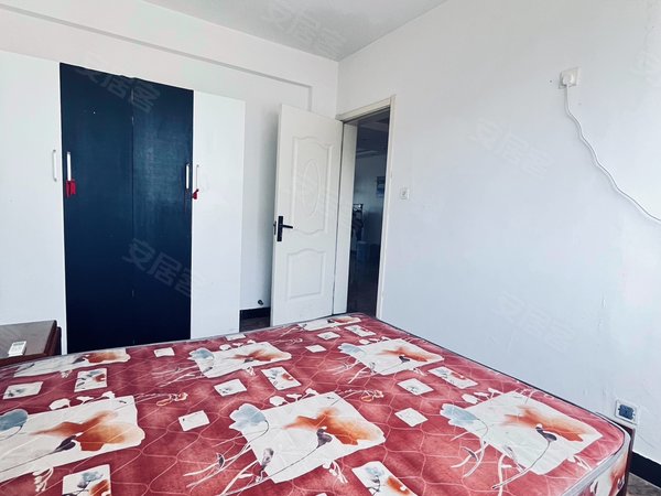 无中介费藕渠家园单间 800 月