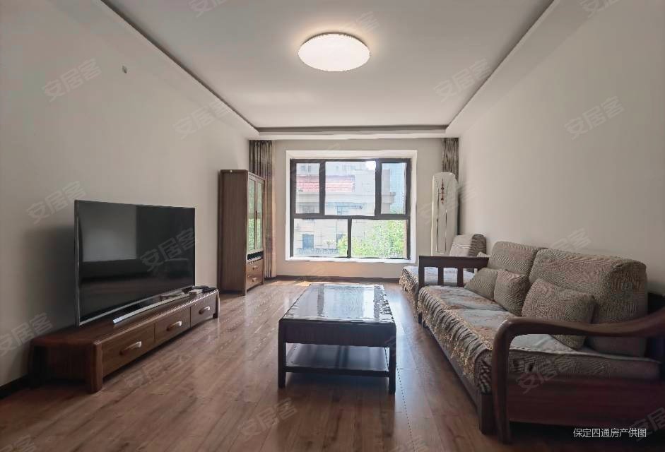 公园时代3室2厅2卫143.8㎡南北121万