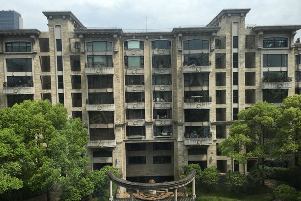 上海二手房 鸿丰香缇花园 > 顾晓君解读鸿丰香缇花园轨道交通