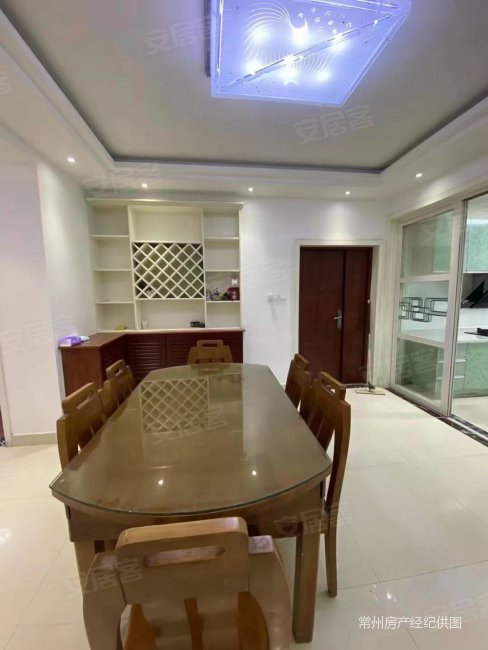 南洲花园四期电梯房三室两厅两卫精装库6平东西全留