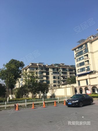 奥兰多小镇湘湖地铁口看房方便有钥匙
