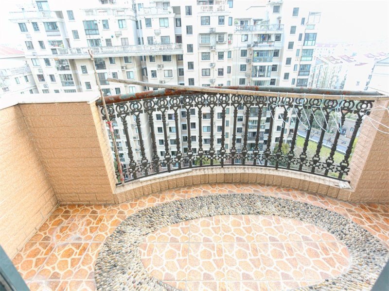 上海房产网>上海二手房>静安二手房>江宁路二手房>静安河滨花园>800