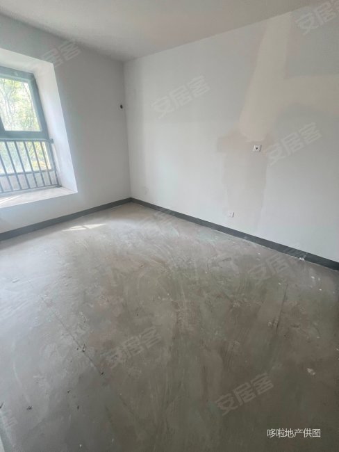 特惠160多w 大三房 江景毛坯现房 户型方正 出行便利,苏宁滨江雅园