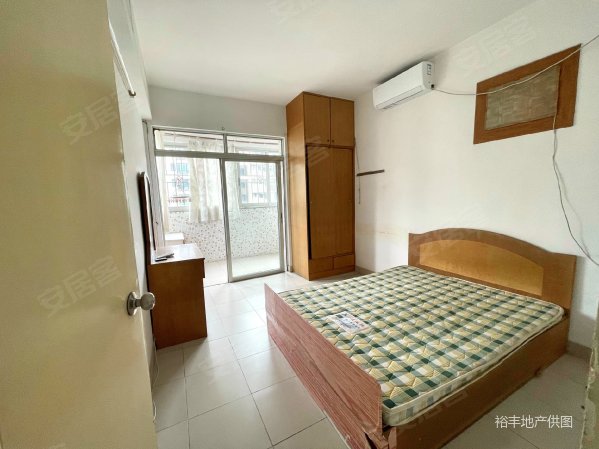 穗园小区 东南向 三房双阳台 采光好 临地铁 大型封闭小区