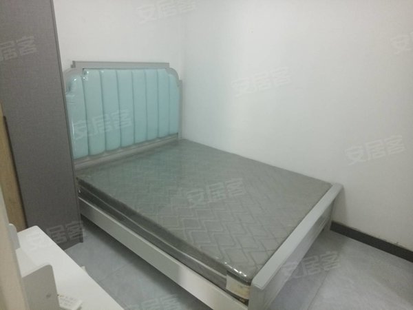 【多图】元洪花园,五一广场租房,无中介单间出租带厨房1300元随时拎包