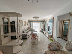 信阳浉河南虹广场整租 南虹广场丹尼斯旁 领秀城富丽华城 电梯精装观景层拎包入出租房源真实图片