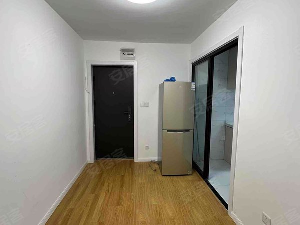 上海静安新客站普铁新村(北区)(1号中山北路地铁线)(精装修随时看房)