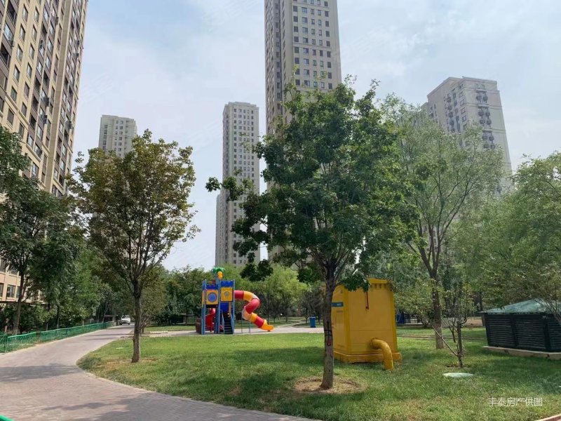 廊坊孔雀城大学里 商业配套齐全 满五   南北通透 车位充足