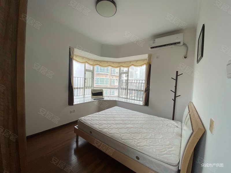 山水雅居三房二厅二卫东南朝向9013平过五125万