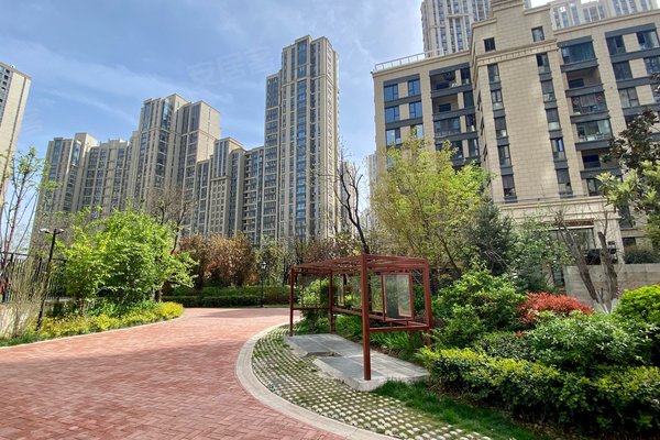 不足,华侨城天鹅堡怎么样,华侨城天鹅堡周边房产中介经纪人评价-西安