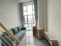 烟台开发区富士康创客空间 一室一厅一卫 精装修 家电齐全 拎包入住出租房源真实图片