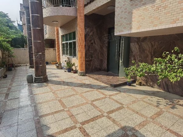 沙井上寮花园别墅,独栋带院子家私全齐,车位充足,配套齐出租房源真实