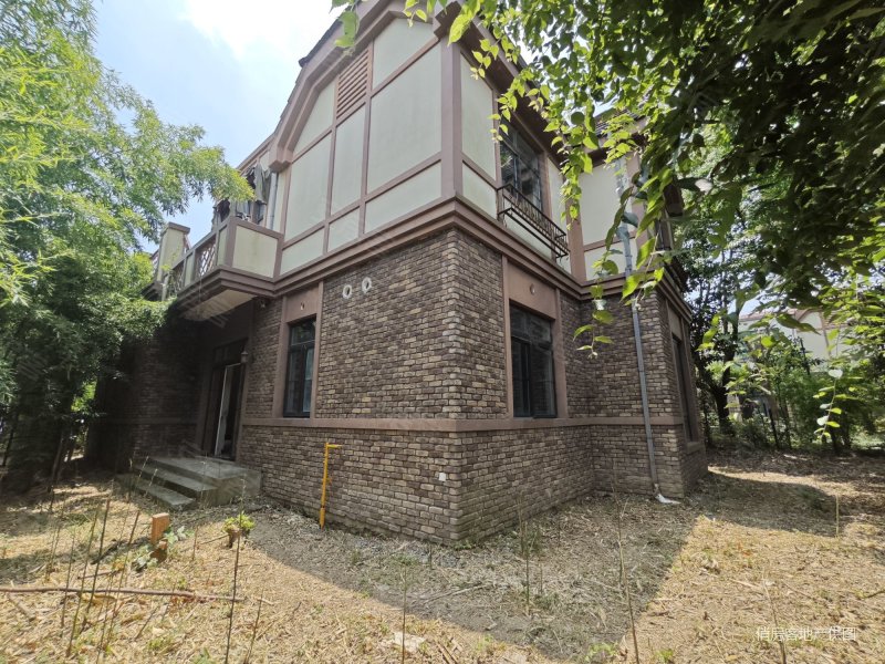 富力湾(别墅)4室2厅4卫229㎡南北550万