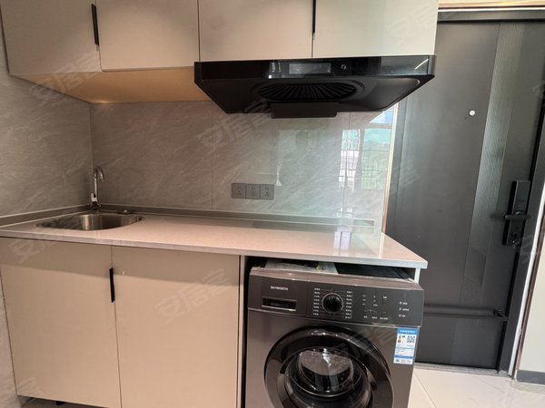 金华东阳南马万兴路199号楼南马 花园 花园第二菜市场附近 精装大单间 设施齐全拎包入住出租房源真实图片