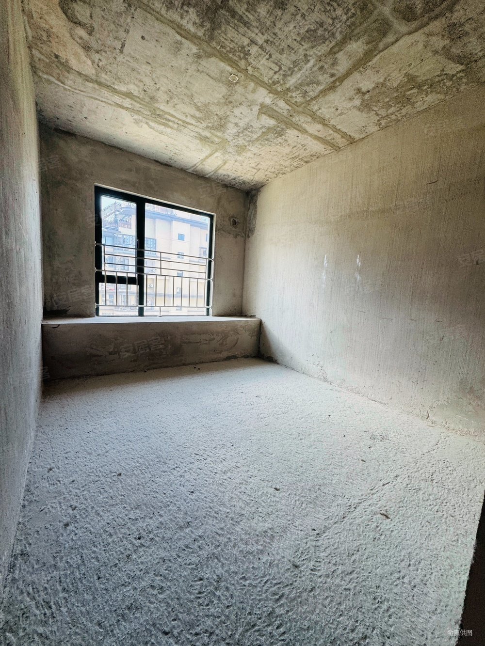 四季贵州椿棠府一期4室2厅2卫145.5㎡南北90万