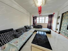 凉山西昌健康路民族体育广场附近  室内装修很温馨  采光很好  视野广阔出租房源真实图片