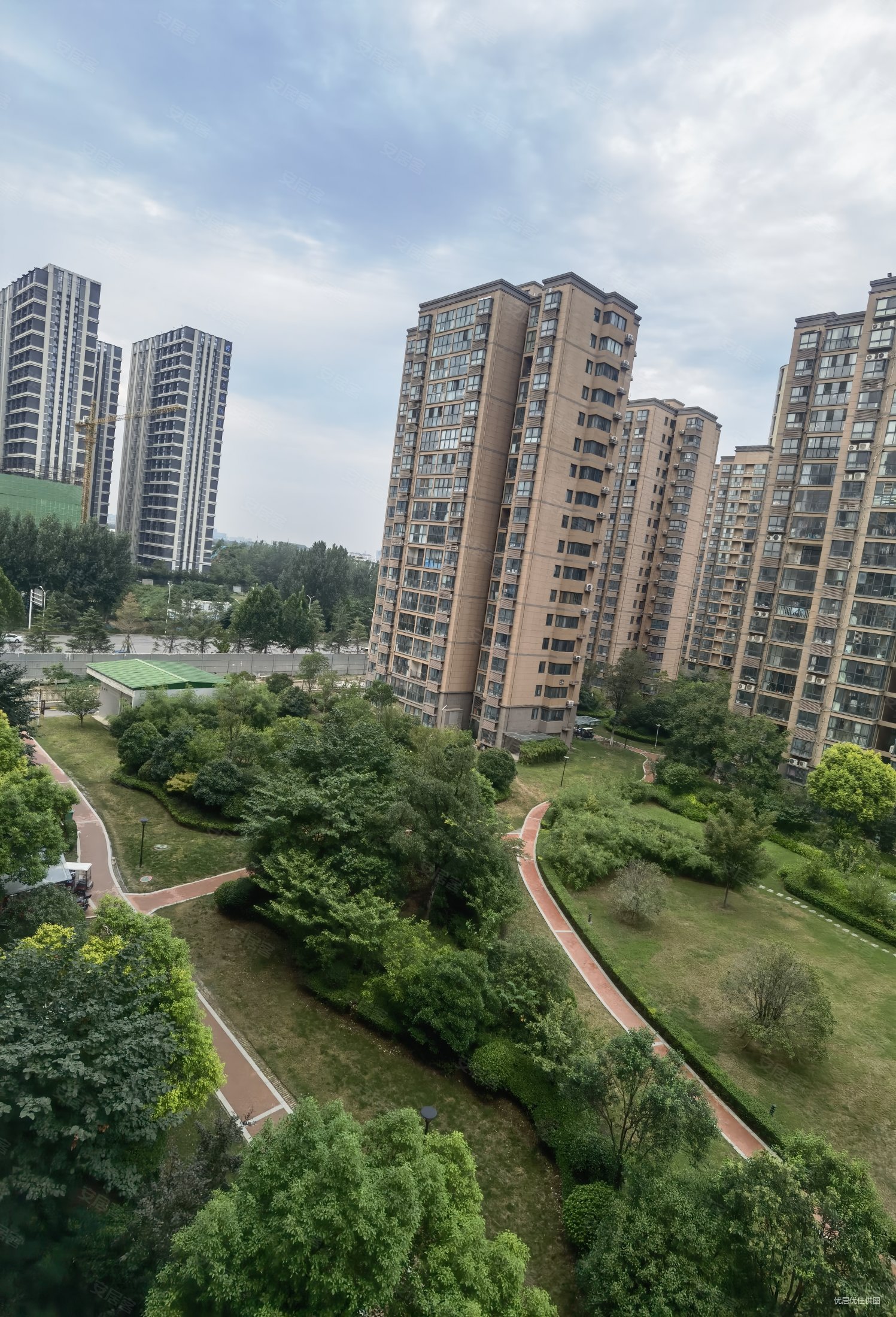 上东城3室2厅1卫133㎡南157万