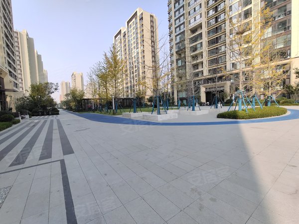 青岛城阳实验二小旭辉银盛泰正阳府房源采光好,南北通透,业主诚意出