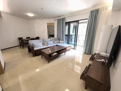 海口龙华世贸国贸市区 华润二期东悦府 两房两厅 家电齐全 看房方便 拎包出租房源真实图片