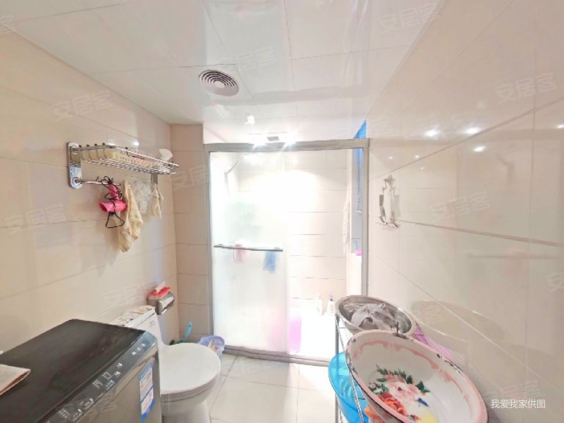 新世界花园4室2厅2卫212.2㎡南北1130万