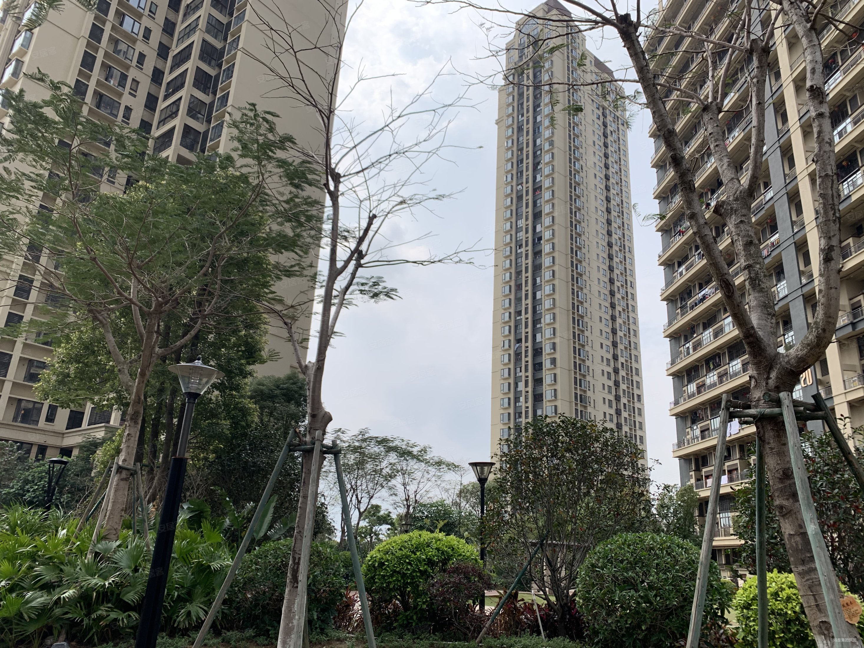 泉州万科城(二期)3室2厅2卫102㎡东193万