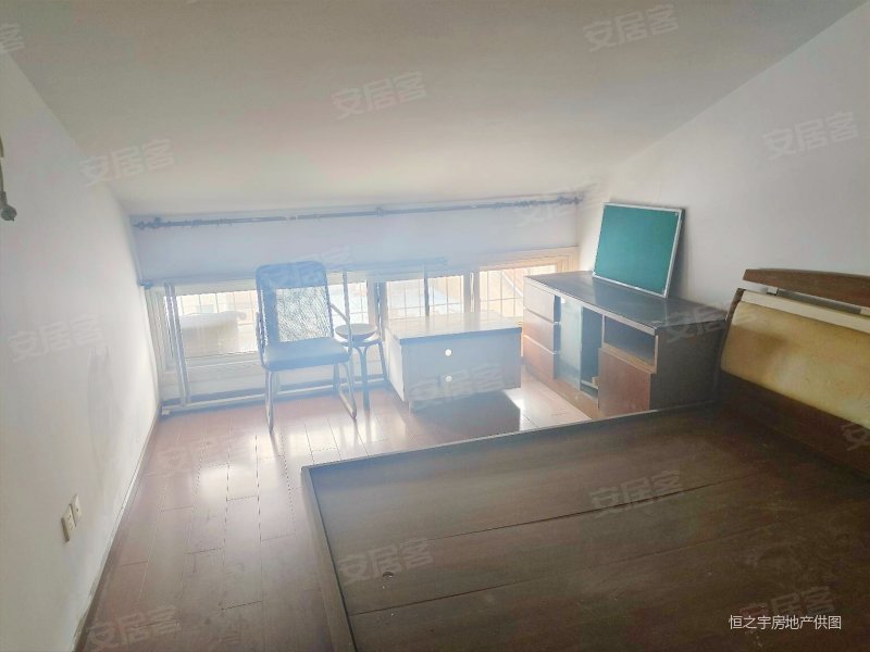 粮道街忠孝门五室二厅二卫复式150万