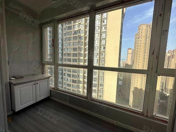 西安曲江新区芙蓉西路曲江翠竹园可月付,可短租,曲江池西地铁口,一室