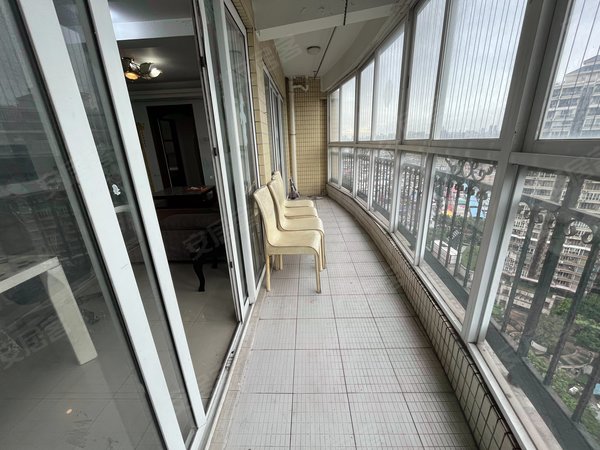 广州海珠东晓南晓港湾东晓南地铁口  晓港湾第五期 电梯高层127方