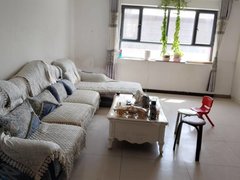 喀什喀什市喀什城区出租百合苑二期,四室两厅,年租金2.6万,月付2700包物业出租房源真实图片