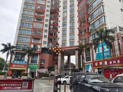 卢凤2020-09-20小区户型小区主推两梯四户,南北通透,主推98平三房两厅