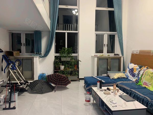 进贤大巢艺术区宋庄 精装修四居室 南向 复式格局 家具家电齐全 方便